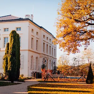 Hotel Chateau De Longpre ****